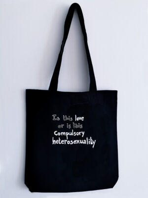 Is this love or is this comphet - Tote bag